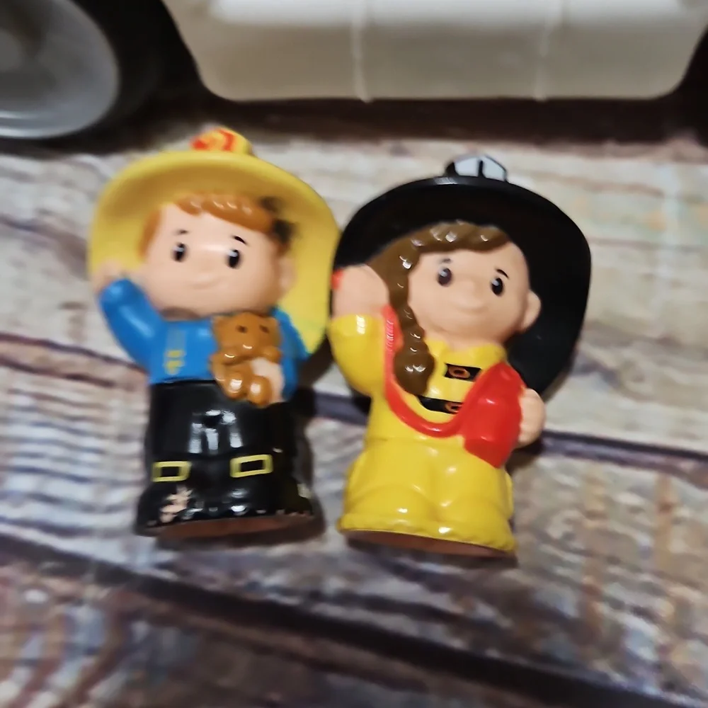 Fisher-‎ Little People Lift 'n Lower Fire Truck DFN85 2014